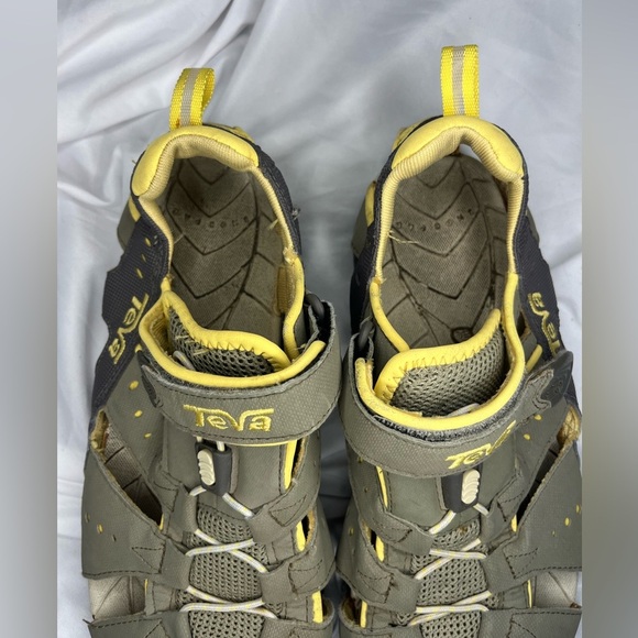 Teva Men’s Olive and Yellow Hiking Shoes - Picture 3 of 6